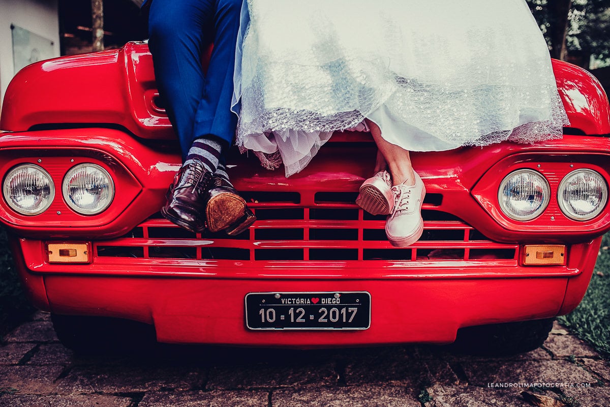 ensaio-noivos-foto-casamento-carro-antigo