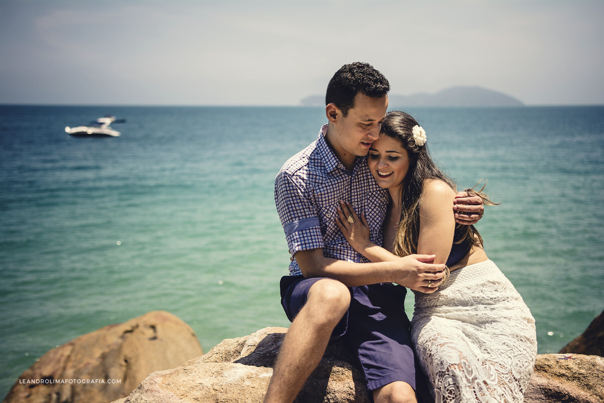 fotografia-noiva-vestido-trash-the-dress-praia-ubatuba-presidio-ilha-anchieta-fotografo-casamento-sp