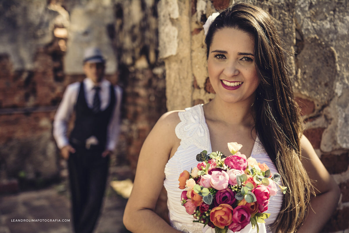 fotografia-noiva-vestido-trash-the-dress-praia-ubatuba-presidio-ilha-anchieta-fotografo-casamento-sp