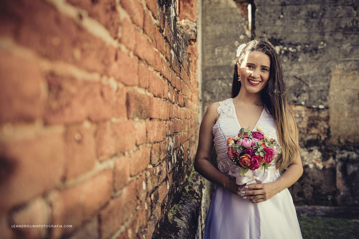 fotografia-noiva-vestido-trash-the-dress-praia-ubatuba-presidio-ilha-anchieta-fotografo-casamento-sp