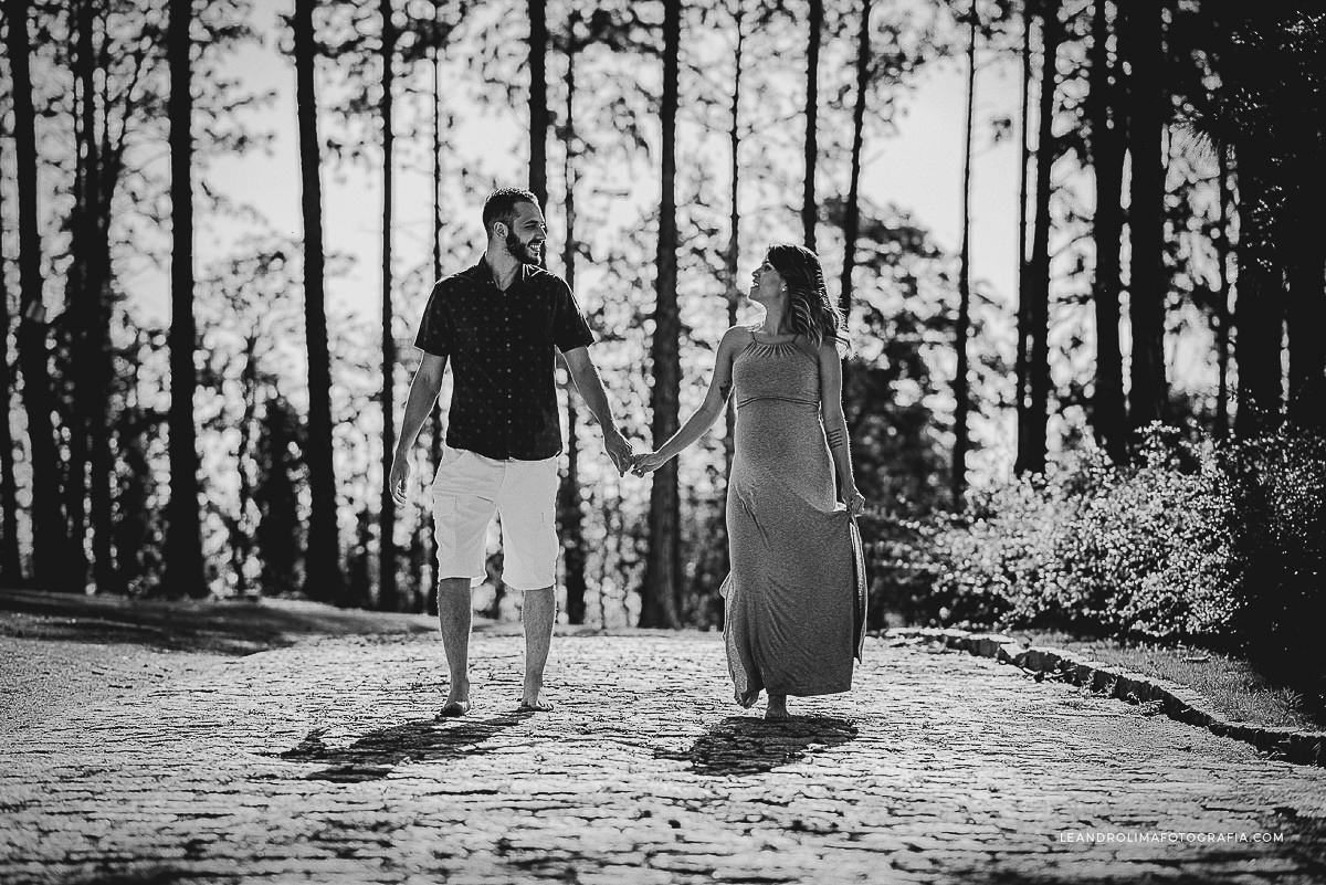 ensaio-foto-casal-gestante-gravida-mosteiro-sao-bento-vinhedo-06