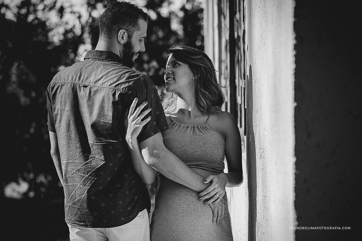 ensaio-foto-casal-gestante-gravida-mosteiro-sao-bento-vinhedo-11