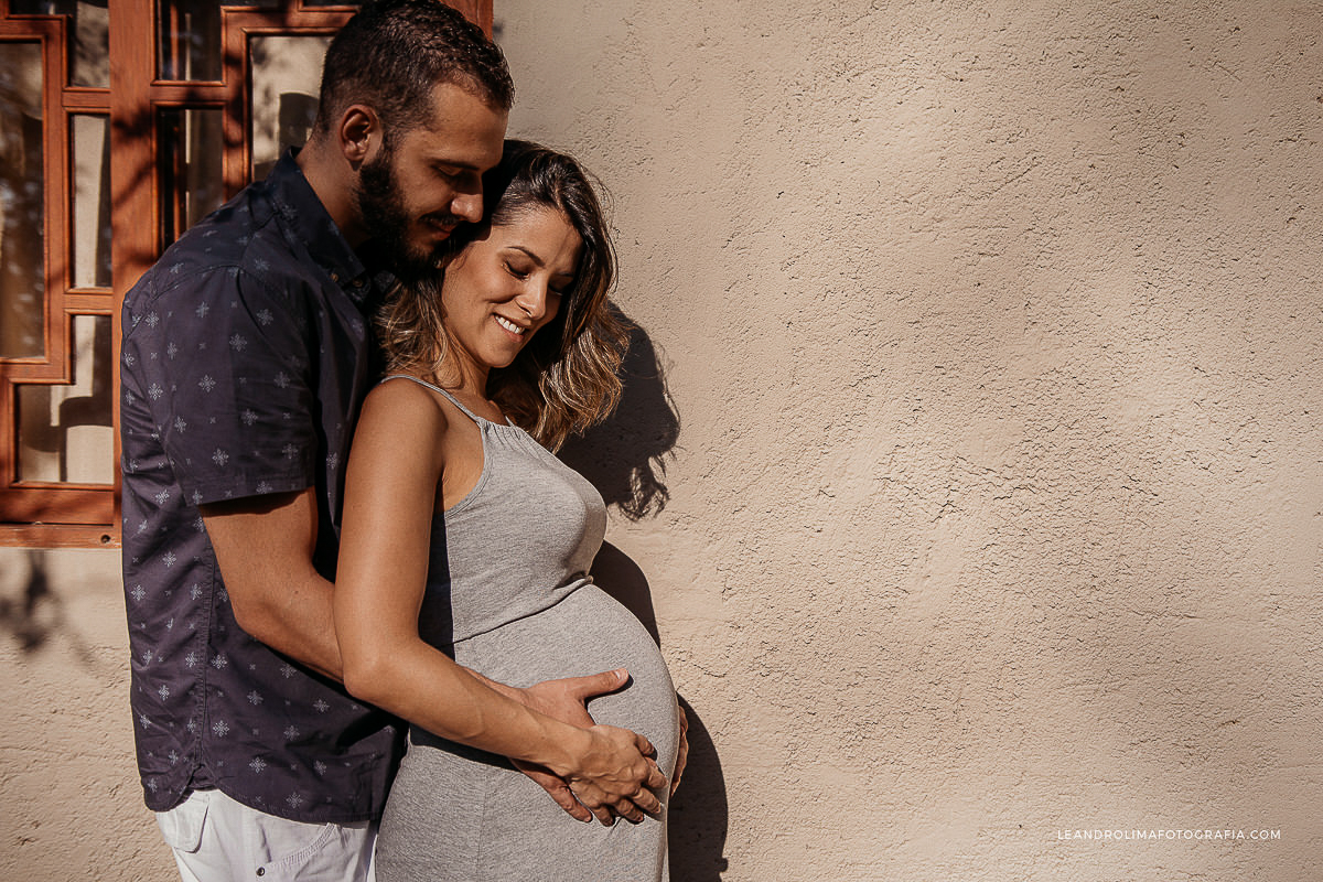 ensaio-foto-casal-gestante-gravida-mosteiro-sao-bento-vinhedo-13