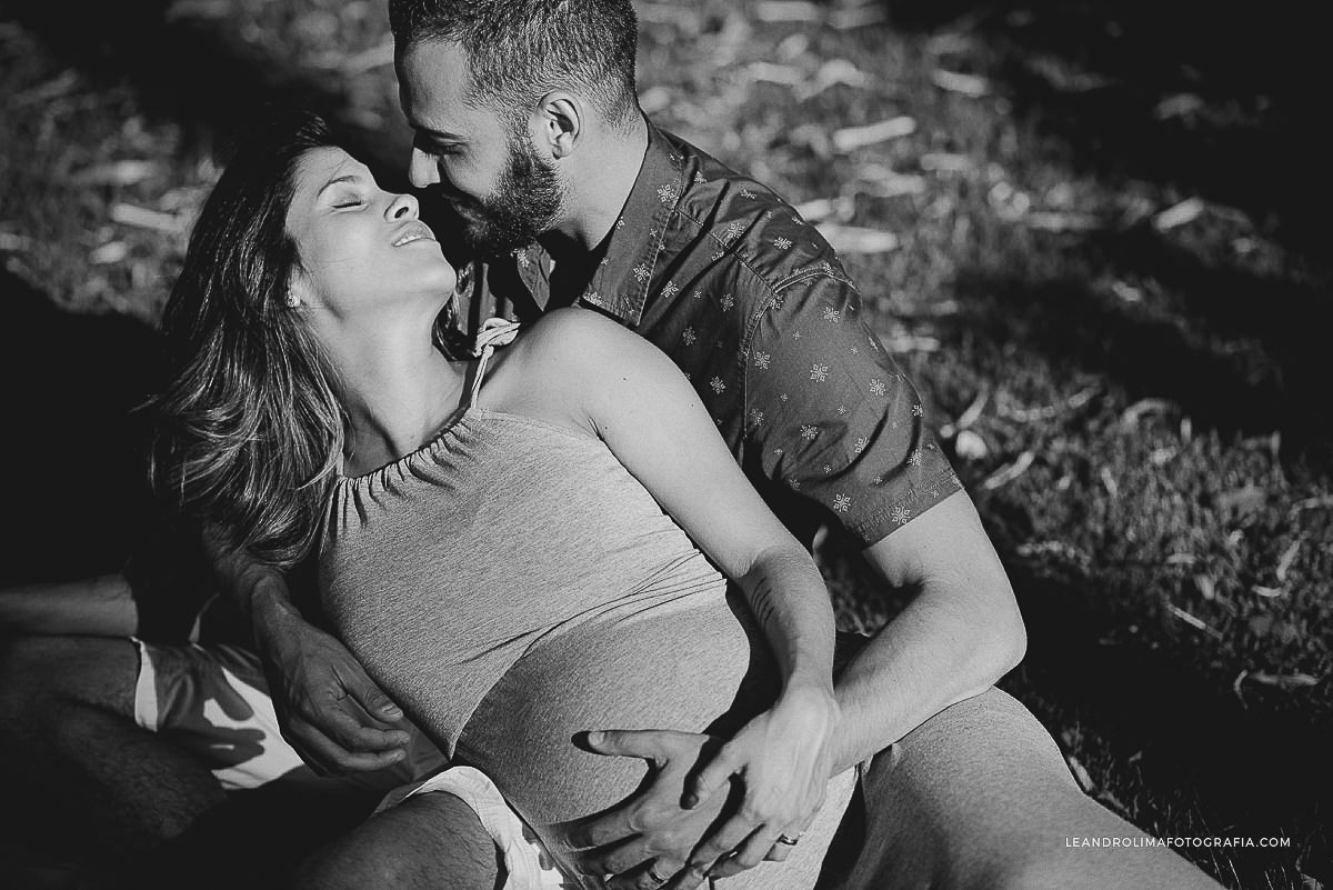 ensaio-foto-casal-gestante-gravida-mosteiro-sao-bento-vinhedo-16