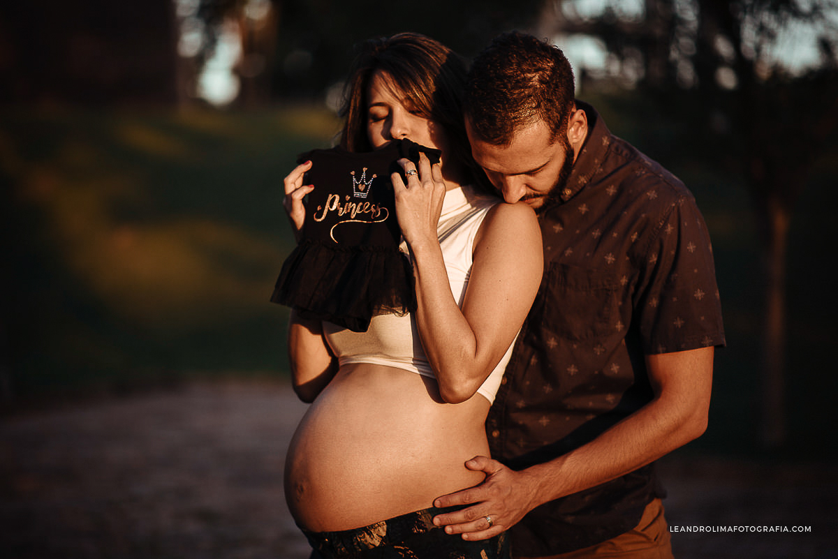 ensaio-foto-casal-gestante-gravida-mosteiro-sao-bento-vinhedo-32