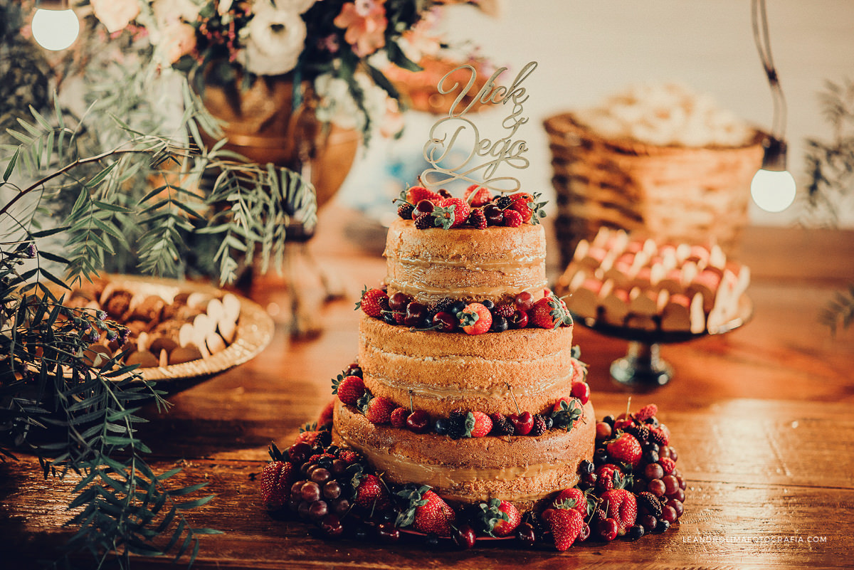 bolo-casamento-chacara-sitio-casamento-dia-natureza-arvore-quinta-bromelias-campinas