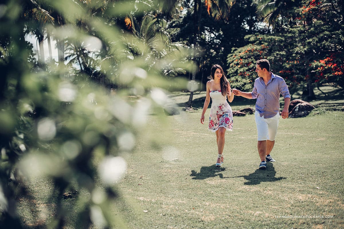 ensaio-noivos-pre-casamento-praia-calhetas-sao-sebastiao