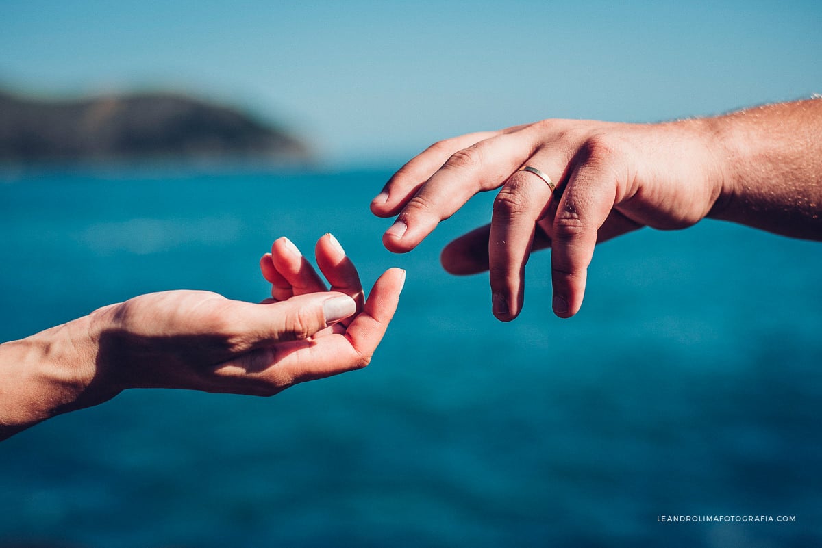 ensaio-noivos-pre-casamento-praia-calhetas-sao-sebastiao