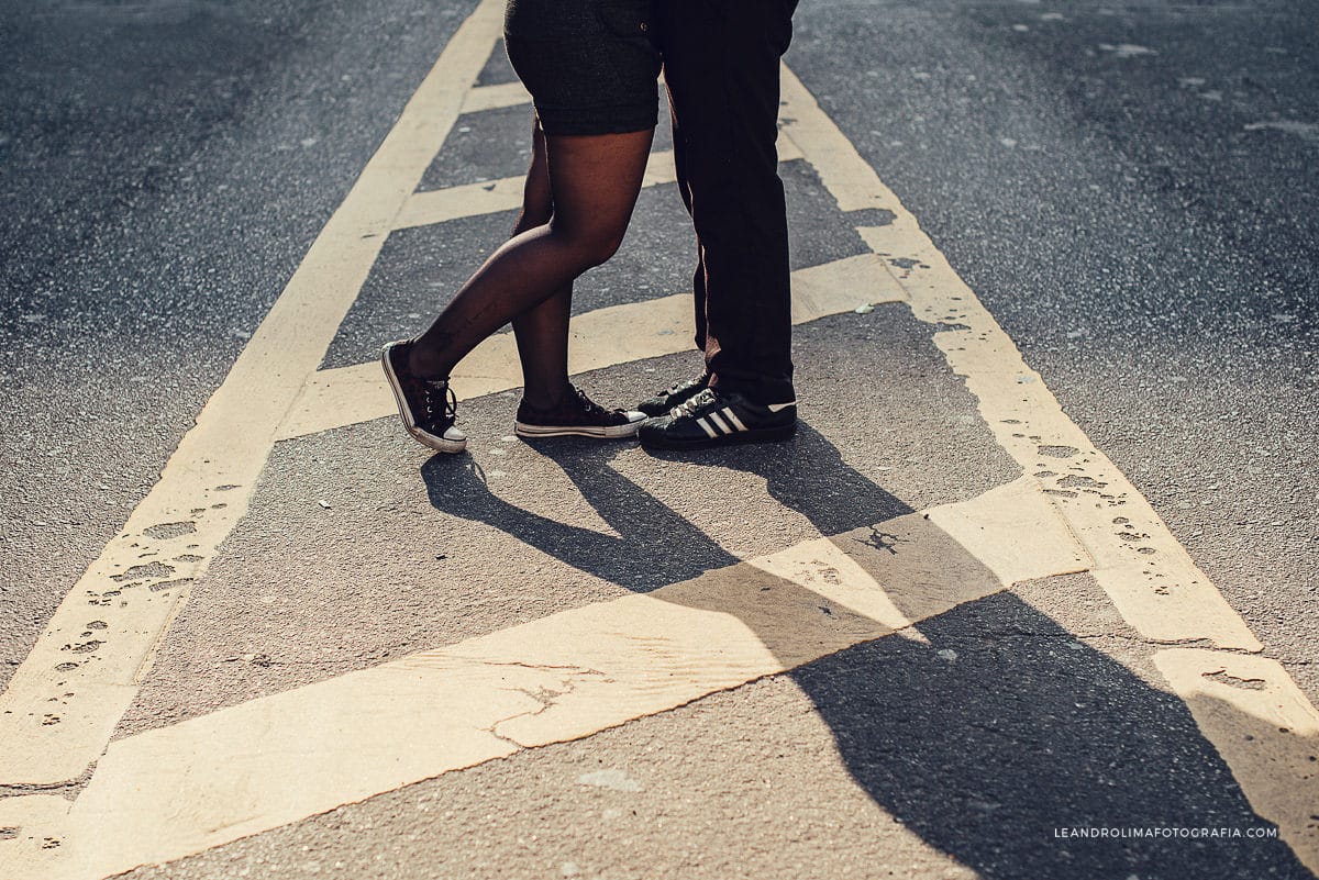 foto de casal em ensaio pre-wedding na avenida paulista