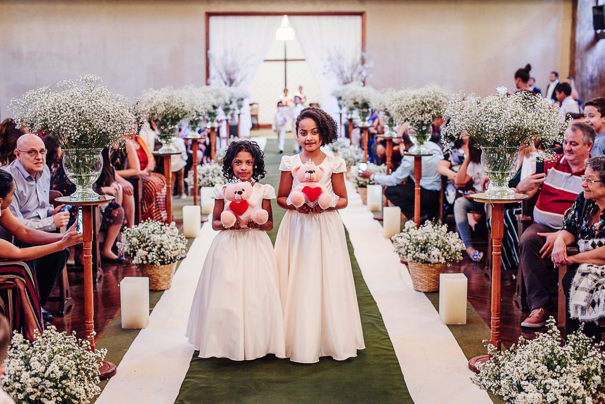 casamento ipjo igreja presbiteriana jardim das oliveiras entrada criancas daminhas