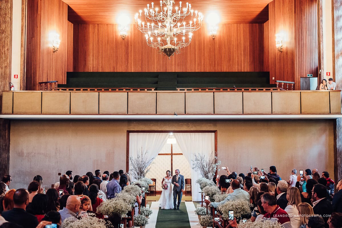 casamento ipjo igreja presbiteriana jardim das oliveiras entrada noiva