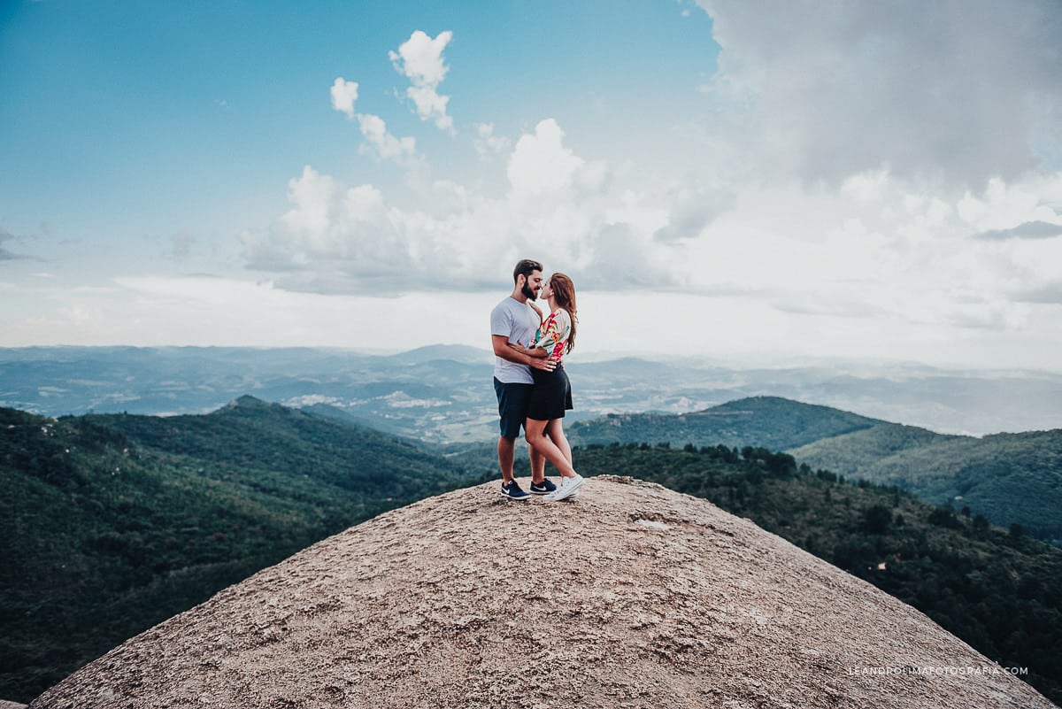 ensaio-casal-noivos-pre-wedding-montanha-pedra-grande-atibaia