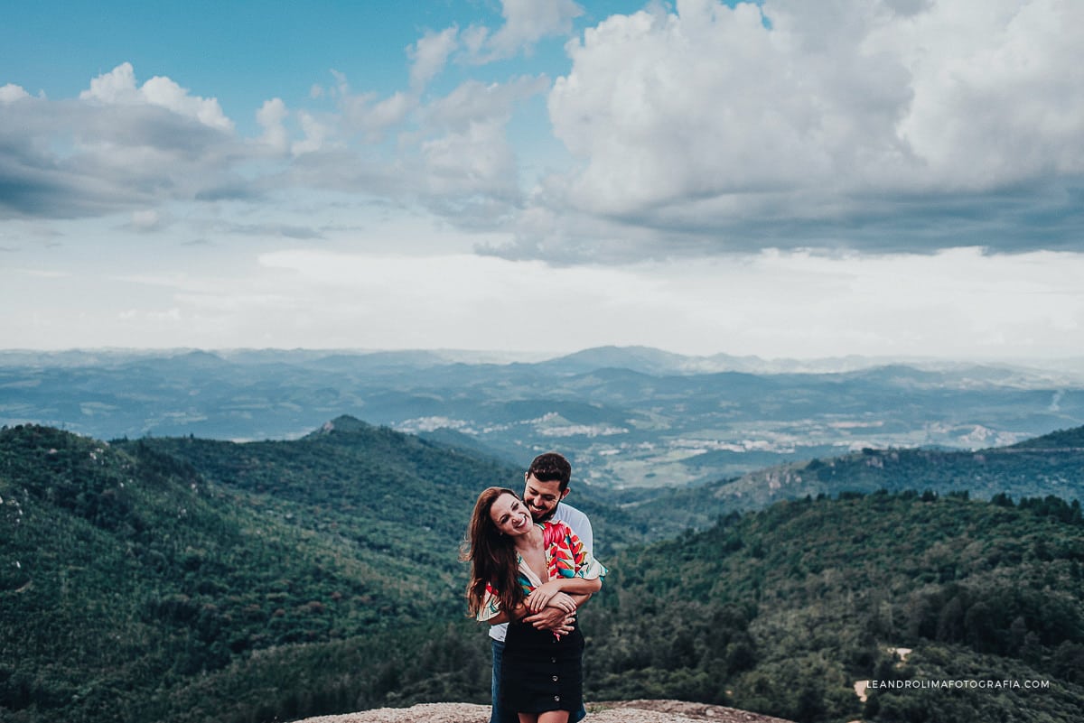 ensaio-casal-noivos-pre-wedding-montanha-pedra-grande-atibaia