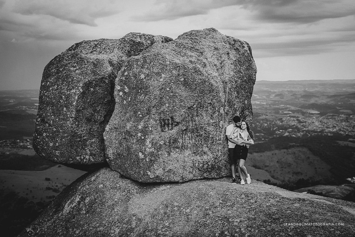 ensaio-casal-noivos-pre-wedding-montanha-pedra-grande-atibaia