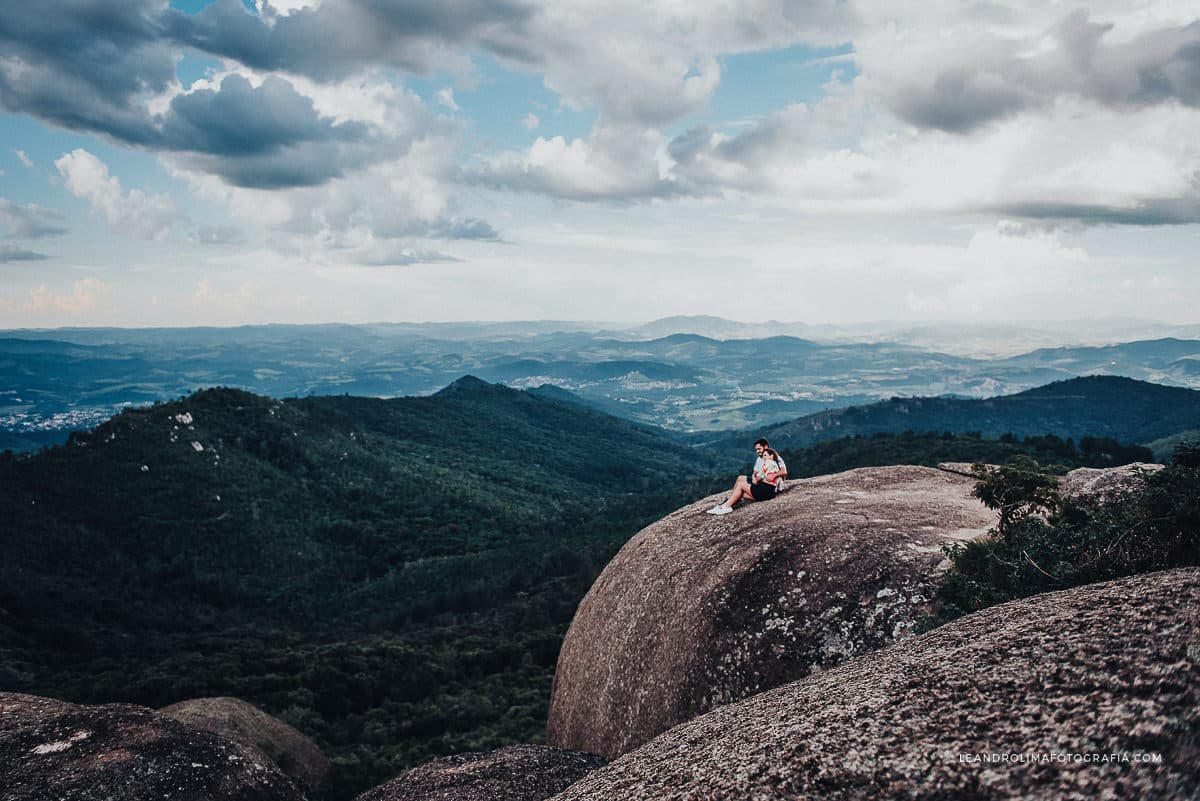 ensaio-casal-noivos-pre-wedding-montanha-pedra-grande-atibaia