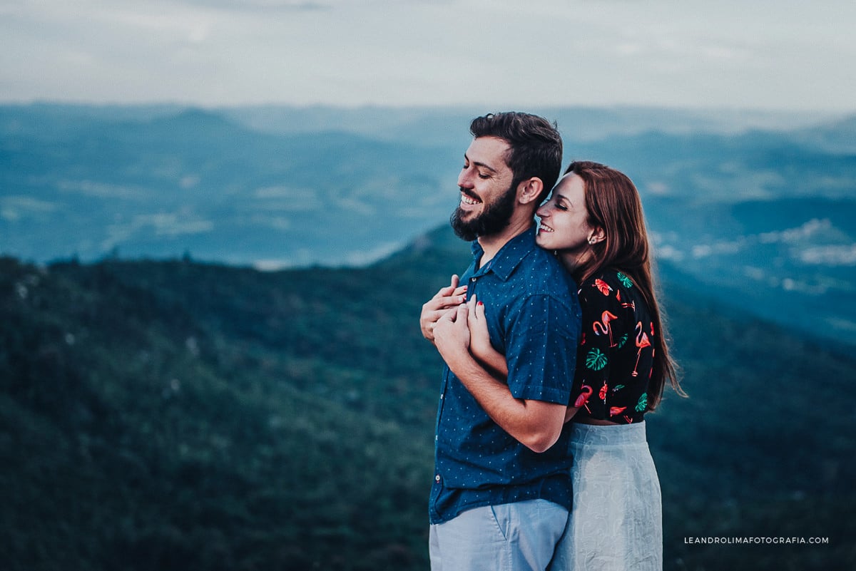 ensaio-casal-noivos-pre-wedding-montanha-pedra-grande-atibaia